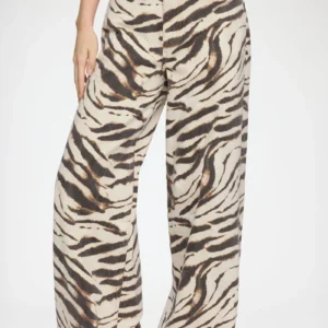 Print Denim Lari Jeans